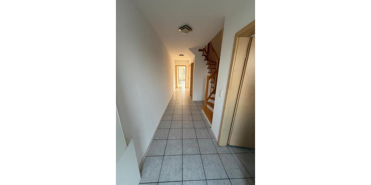 Etagenwohnung Erwitte - 4 Zimmer, 93 m&sup2;, 920&euro; | Angebot:25976768