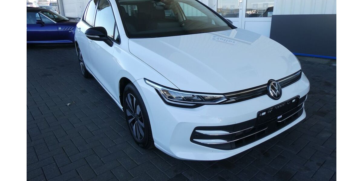 VW Golf 24.690 km 25.890 &euro; Paderborn 33106
