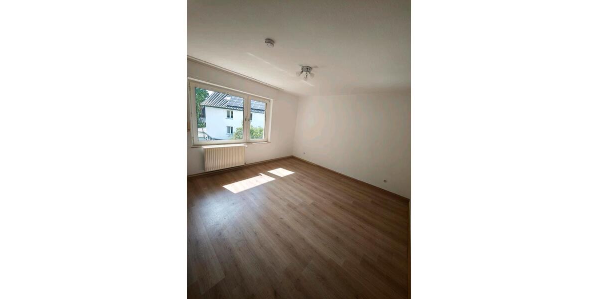 Etagenwohnung Lippstadt - 3 Zimmer, 84 m&sup2;, 830&euro; | Angebot:26678008