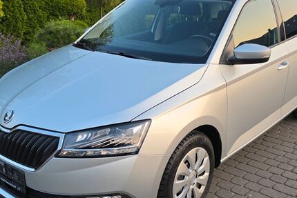 Skoda Fabia 23.800 km 14.460 &euro; Bad-Sassendorf 59505