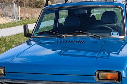 Lada Niva 179.000 km 7.200 &euro; Paderborn 33100