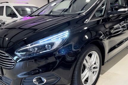 Ford S-Max 156.989 km 15.690 &euro; Paderborn 33102