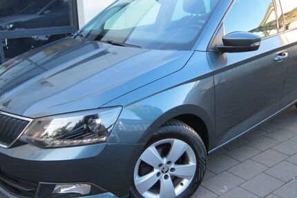 Skoda Fabia 85.200 km 8.650 &euro; Paderborn 33102