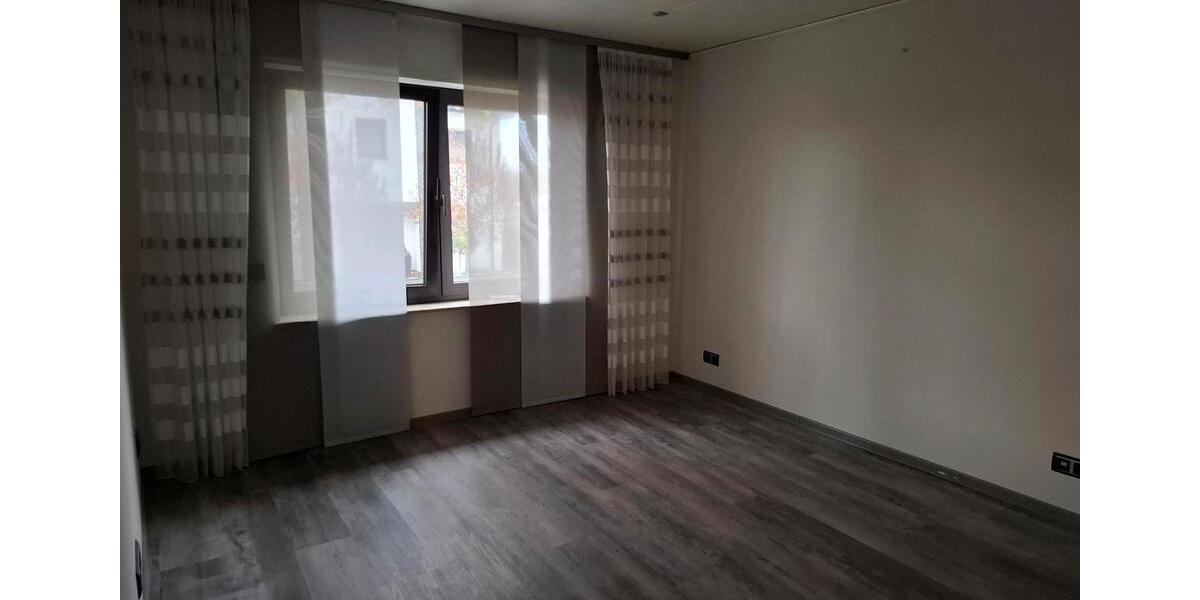 Erdgeschoßwohnung Lippstadt Bad Waldliesborn - 5 Zimmer, 136 m&sup2;, 348.000&euro; | Angebot:23371954