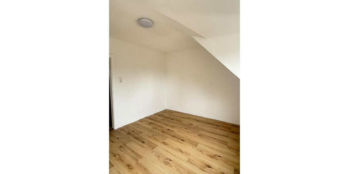 Dachgeschoßwohnung Lippstadt - 3 Zimmer, 72 m&sup2;, 700&euro; | Angebot:26568379
