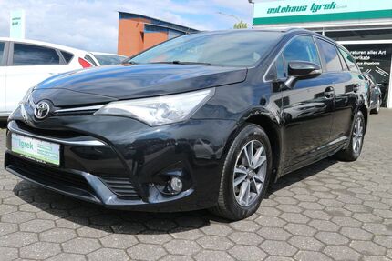 Toyota Avensis 128.319 km 15.990 &euro; Paderborn Schloß-Neuhaus 33104