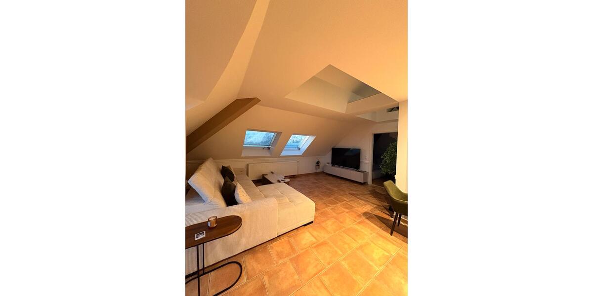 Dachgeschoßwohnung Gütersloh - 2 Zimmer, 85 m&sup2;, 1.100&euro; | Angebot:26041681