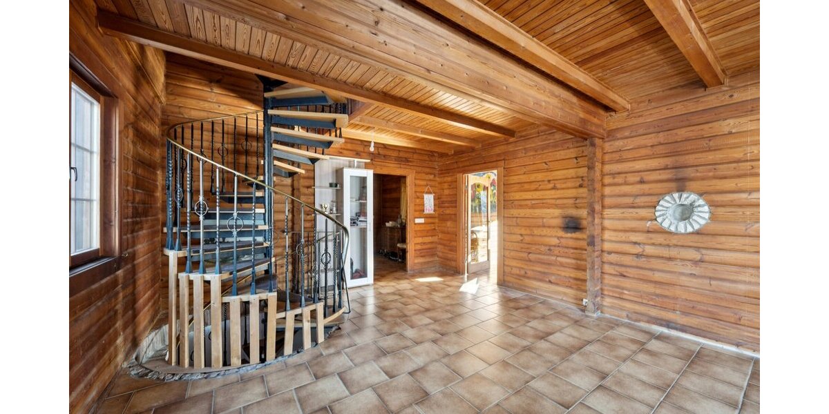 ? Charmantes Blockbohlenhaus in traumhafter Höhenlage von Warstein-Hirschberg - Einfamilienhaus Warstein | Angebot:25232863