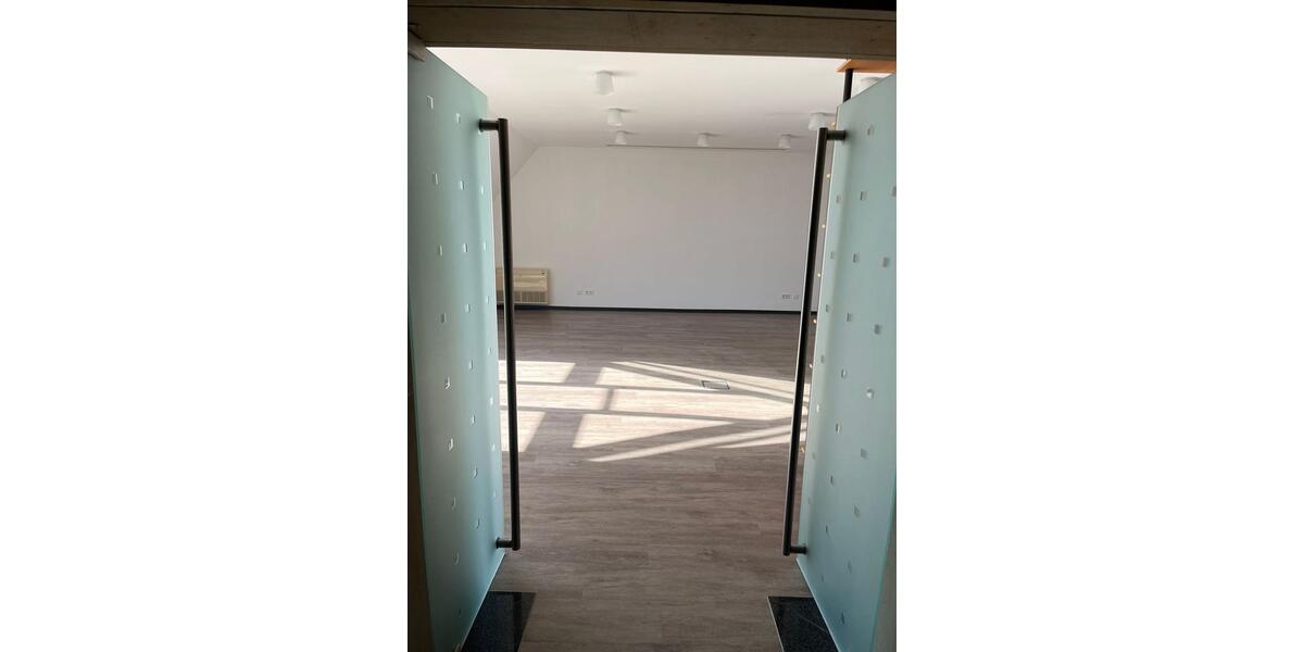 Dachgeschoßwohnung Erwitte - 3 Zimmer, 124 m&sup2;, 1.158&euro; | Angebot:25871322