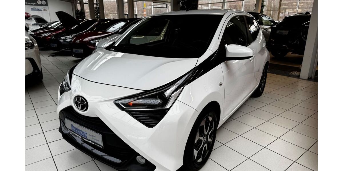Toyota Aygo (X) 21.060 km 12.490 &euro; Paderborn 33104